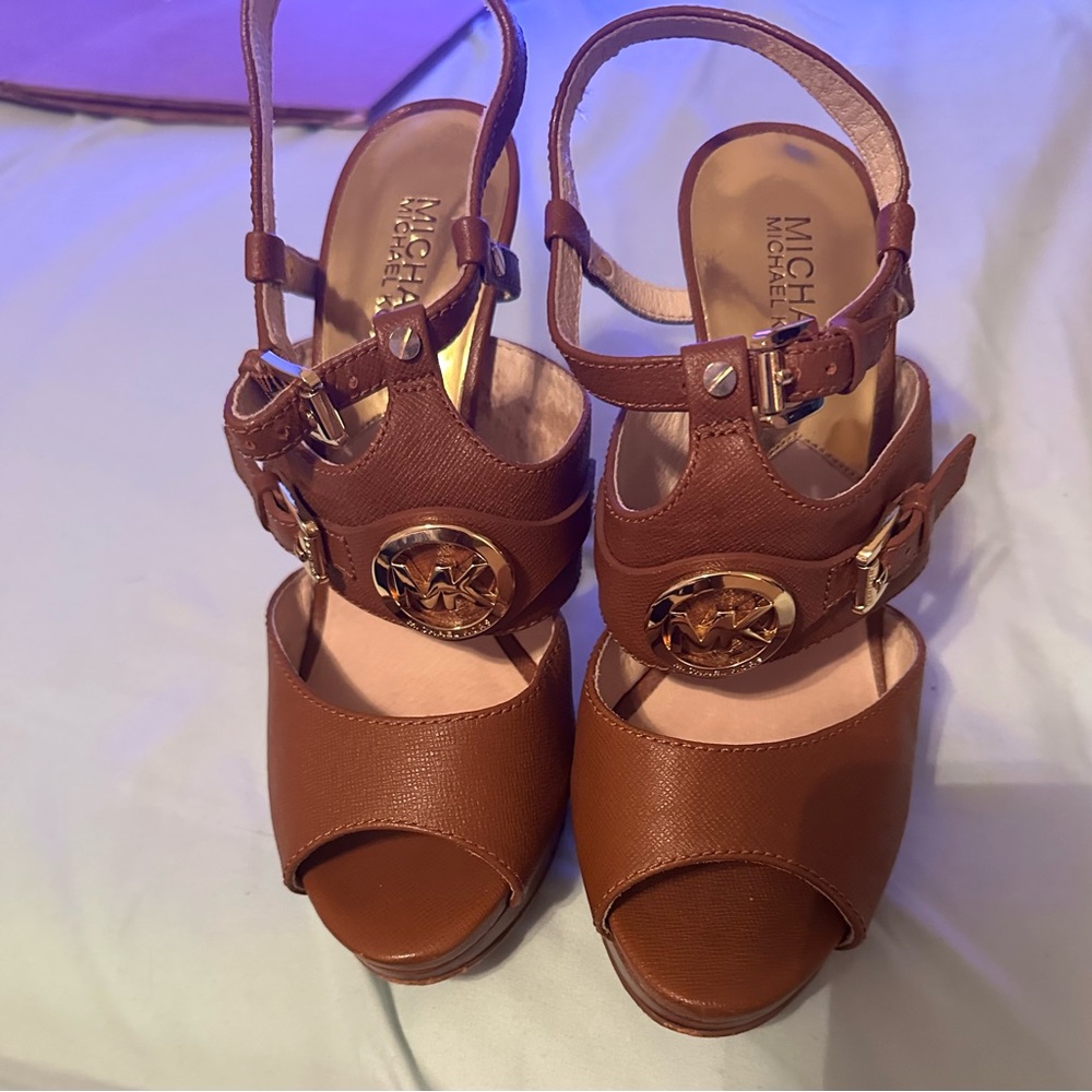 Michael Kors Tan Leather Sandals with Gold Accents